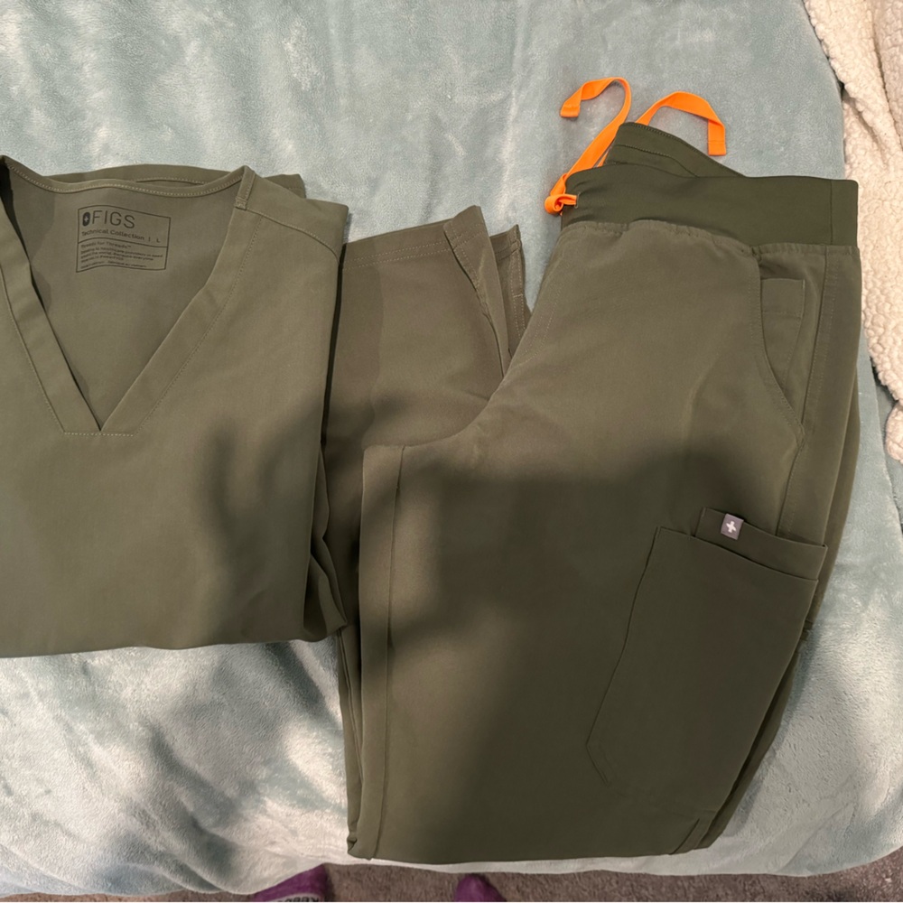 Figs scrubs Large/Large Tall
